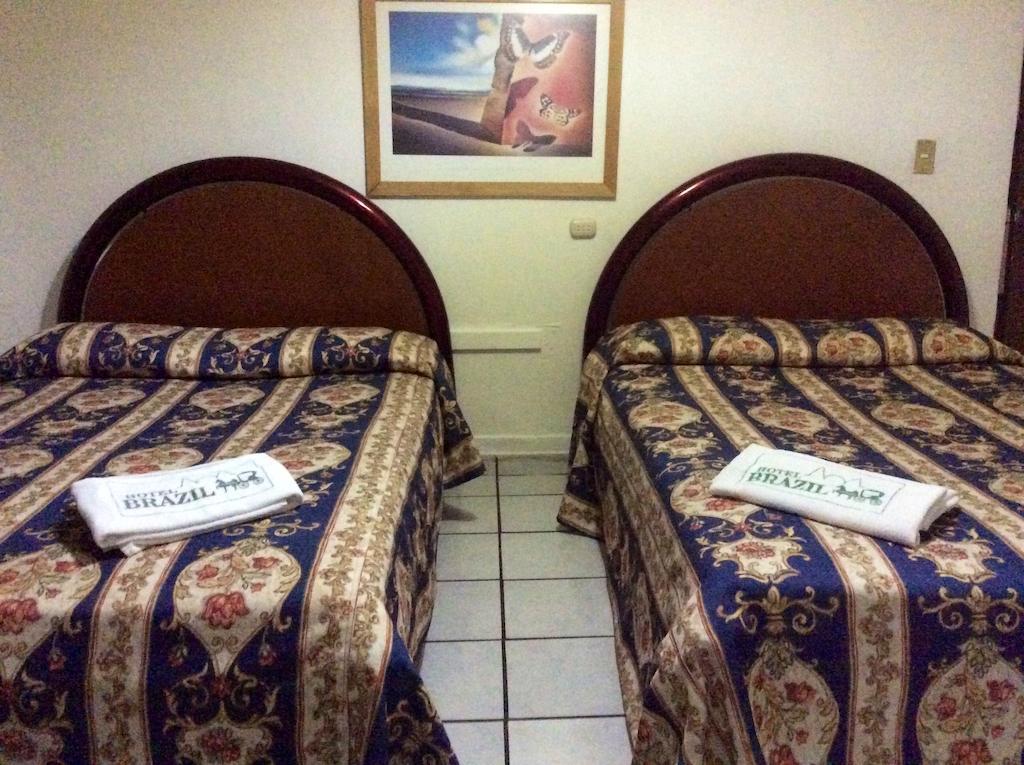 Oyo Hotel Brazil,Guadalajara,Estadio Jalisco חדר תמונה